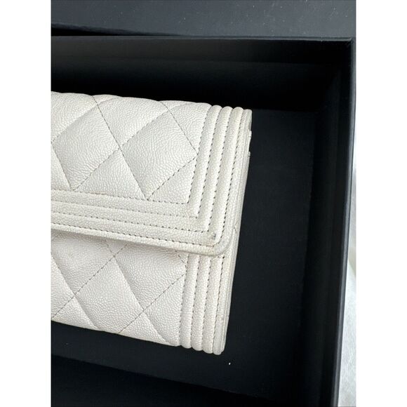 Chanel Boy Cream Beige Gold Tone Long Quilted Wallet W/box - Picture 3 of 16